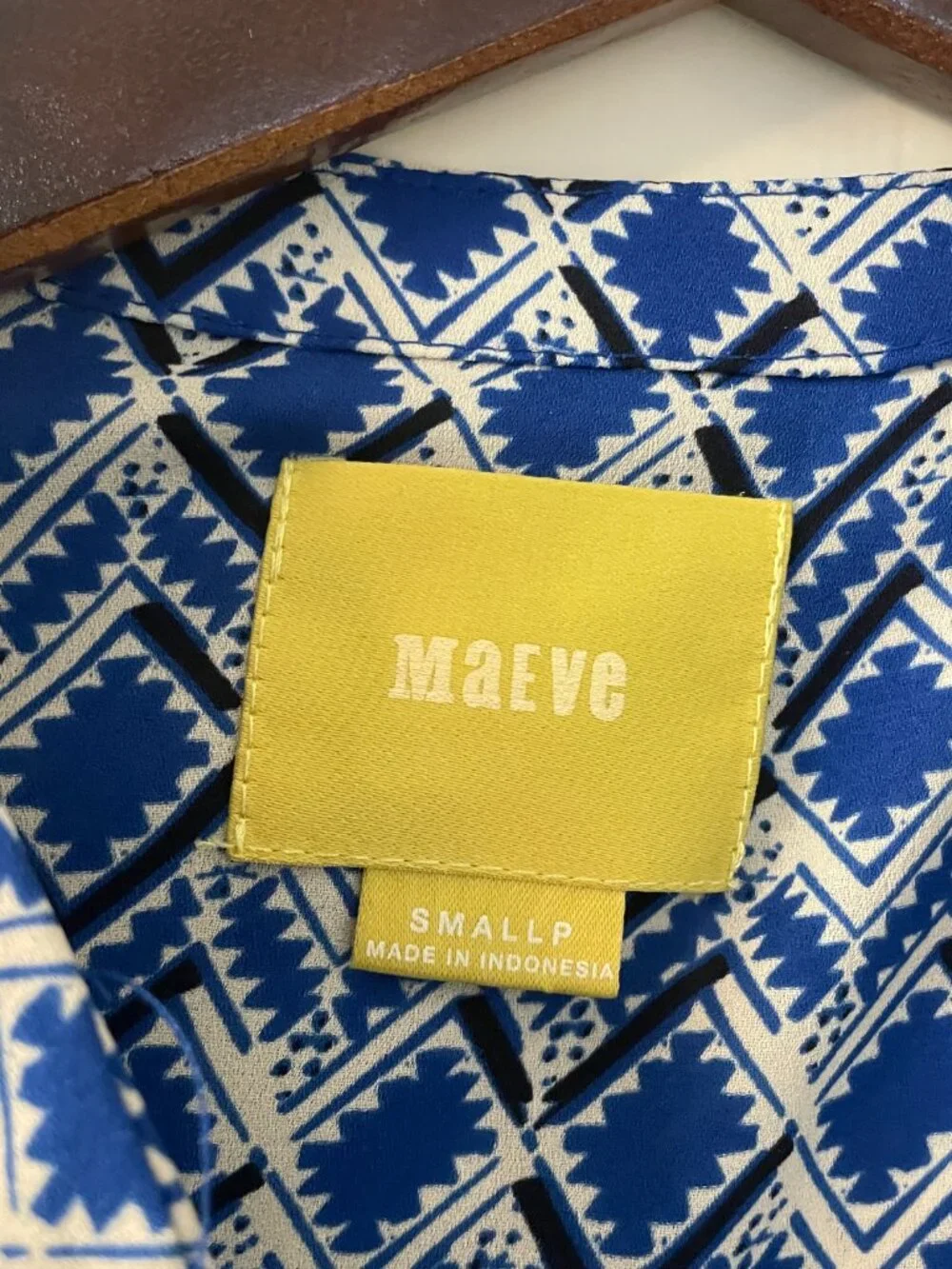 Maeve by Anthropologie Galen Dress size Small Tie Front v Neck Lined, Blue